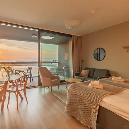 Marina By Hiekka - Sisaeltaeae Liinavaatteet Ja Loppusiivouksen Apartment