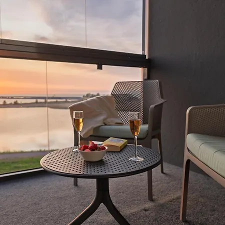 Apartment Marina By Hiekka - Sisaeltaeae Liinavaatteet Ja Loppusiivouksen *