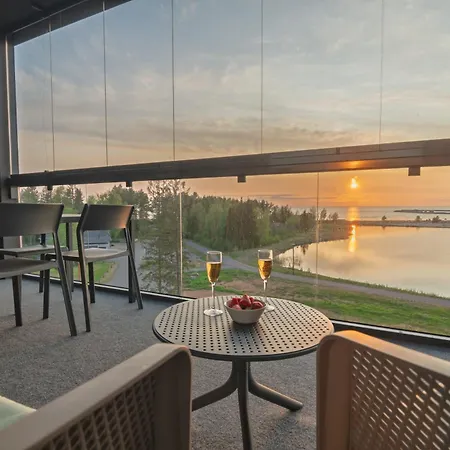 Marina By Hiekka - Sisaeltaeae Liinavaatteet Ja Loppusiivouksen Apartment Kalajoki