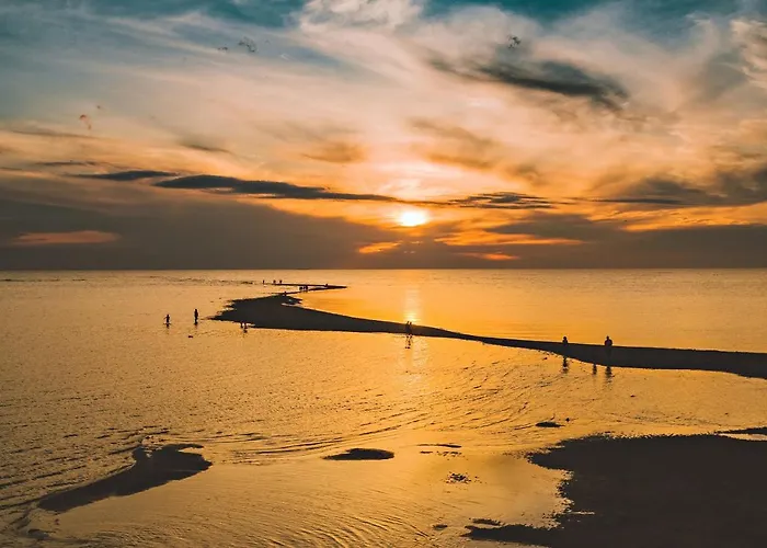 Marina By Hiekka - Sisaeltaeae Liinavaatteet Ja Loppusiivouksen * Kalajoki