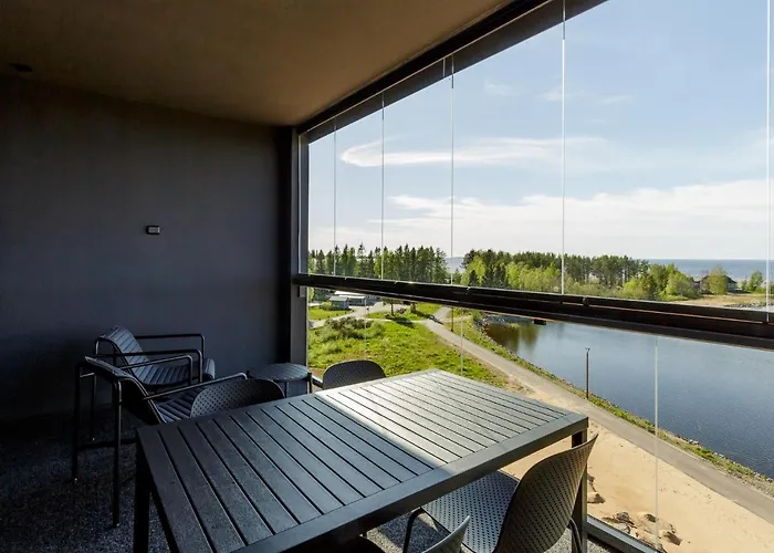 Marina By Hiekka - Sisaeltaeae Liinavaatteet Ja Loppusiivouksen * Kalajoki