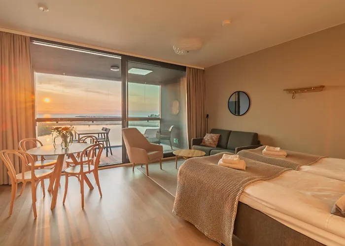 Marina By Hiekka - Sisaeltaeae Liinavaatteet Ja Loppusiivouksen Apartmán